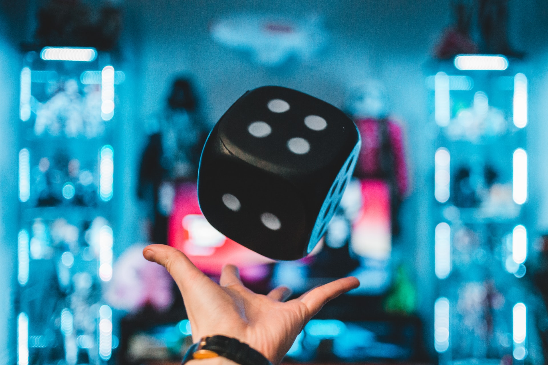 Let’s take a look at the popular casino games of 2021.